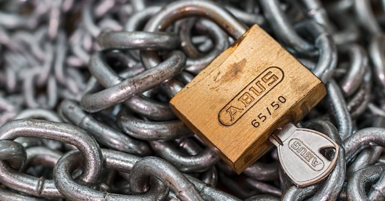 Safe - Gold-colored Abus Padlock With Key